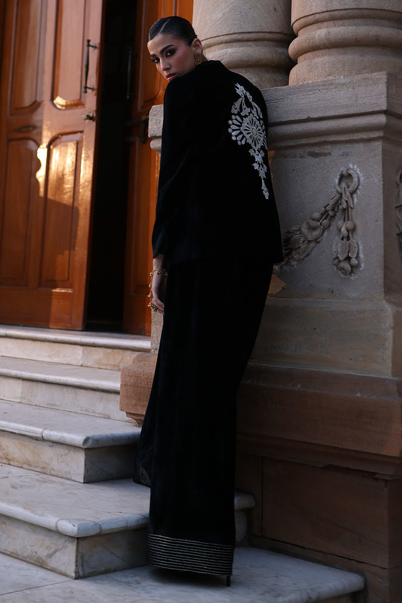 Misk Suit