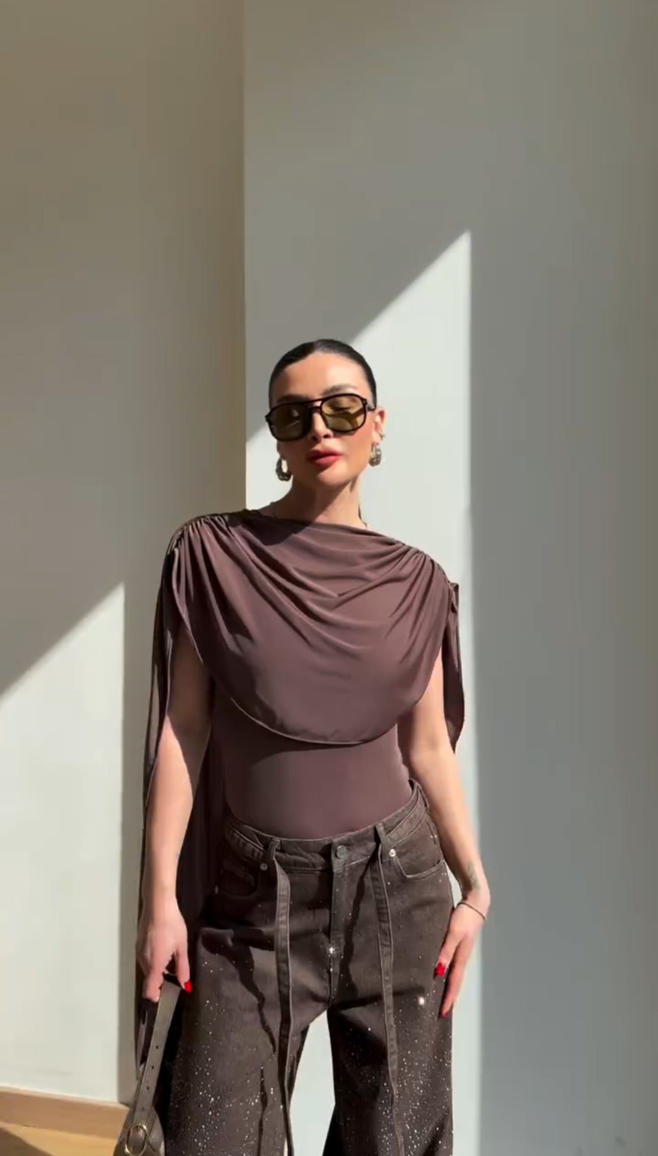 Flow Asymmetrical Top