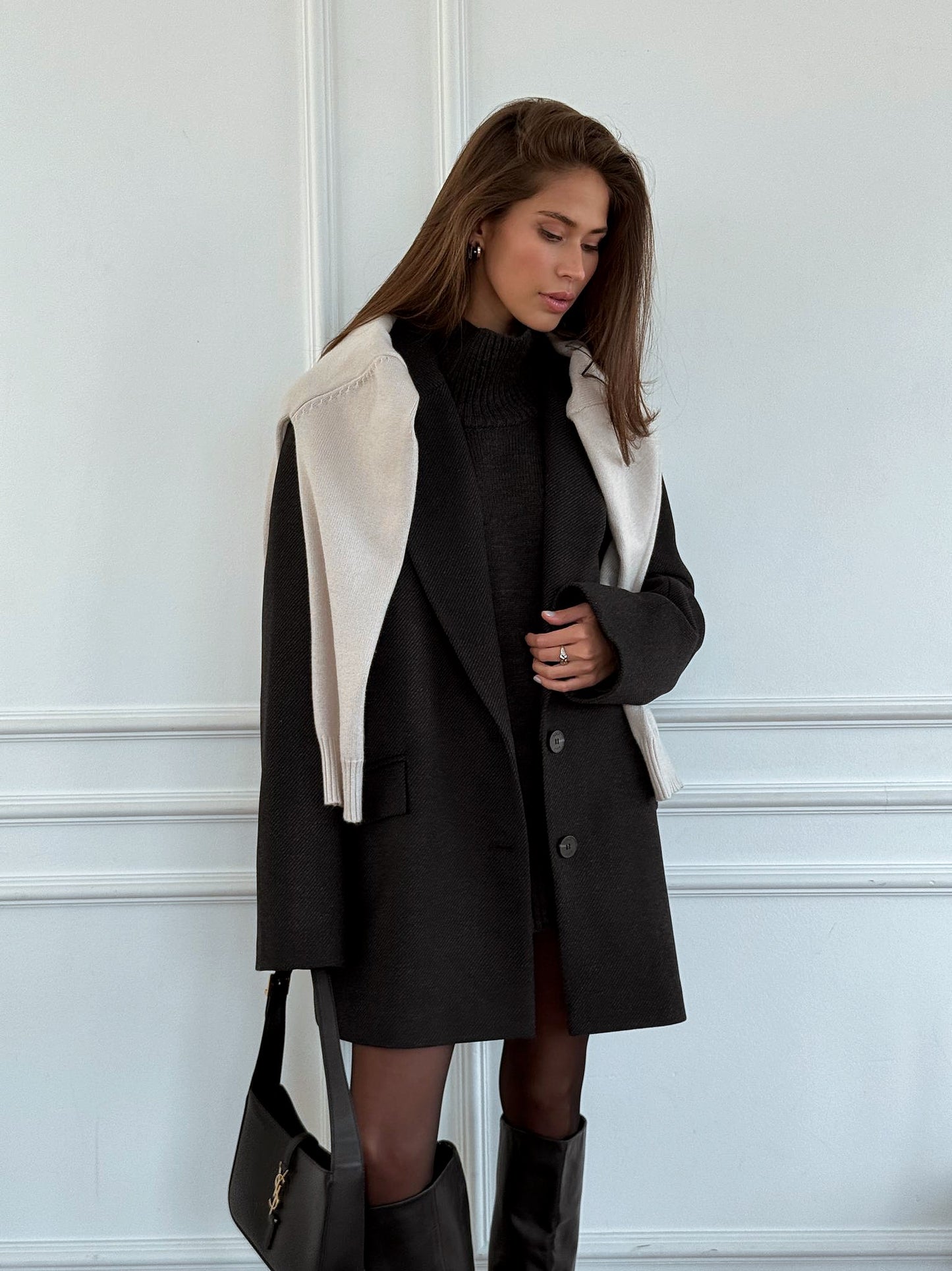 Outlook short coat